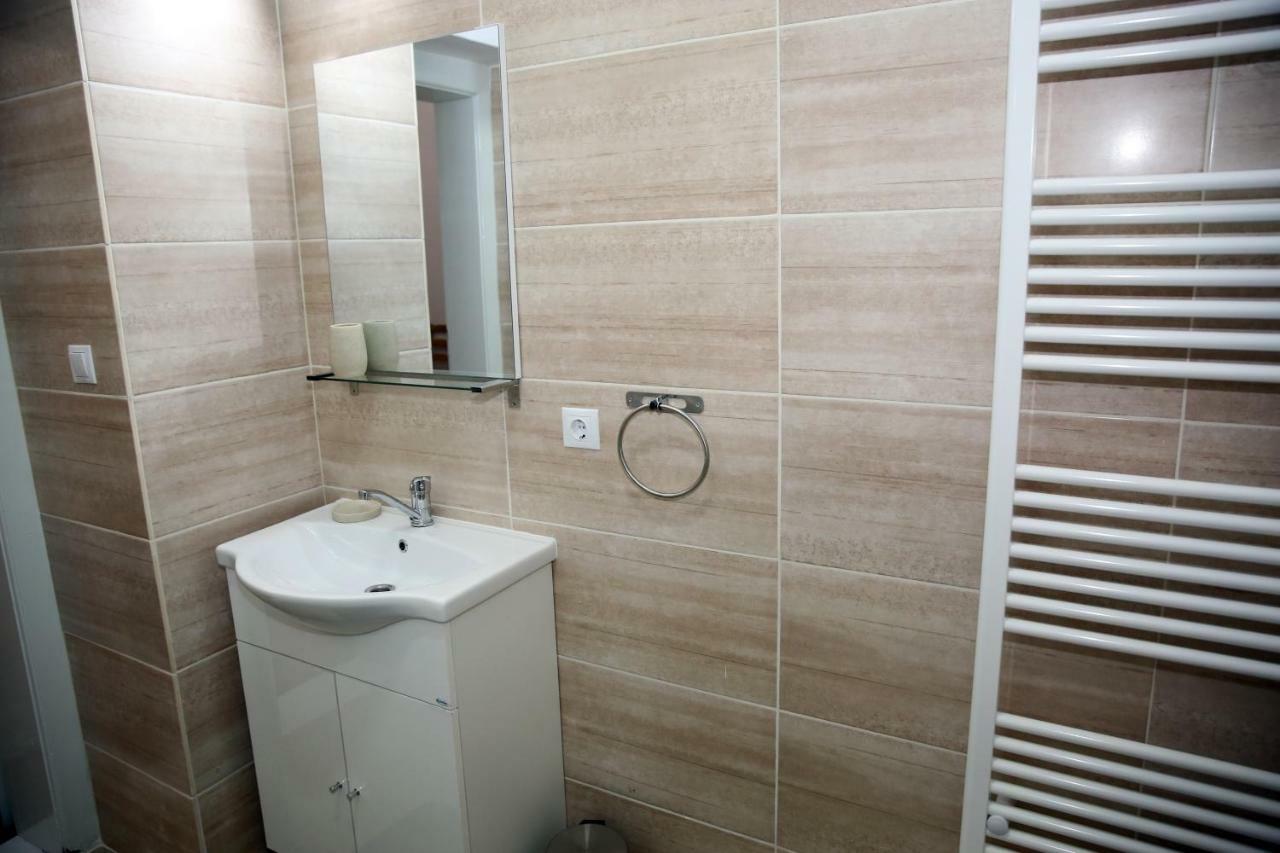 Schick Apartment Sibiu Bagian luar foto