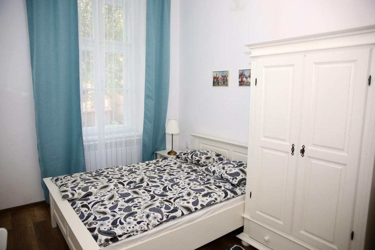 Schick Apartment Sibiu Bagian luar foto