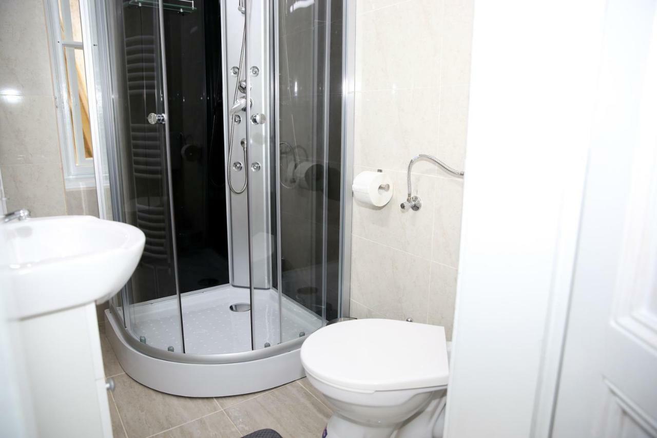 Schick Apartment Sibiu Bagian luar foto